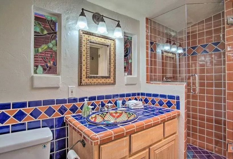 Stylish Tucson Home: Backyard Oasis W/ Grill!