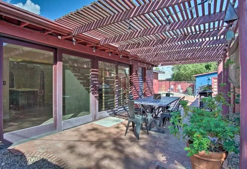 Stylish Tucson Home: Backyard Oasis W/ Grill!