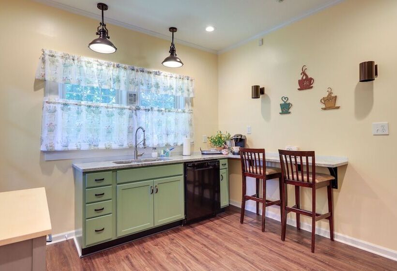 The Inn On Second Jackson Family Home!