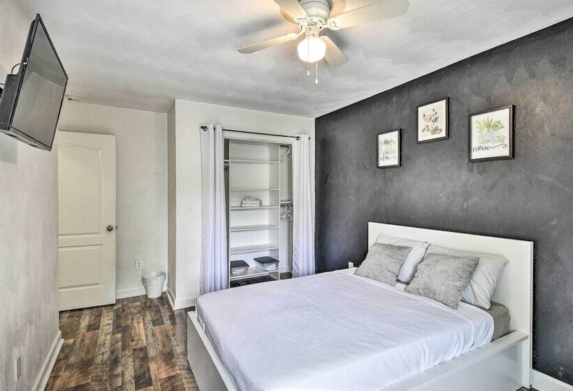 The Lucas:  Cheery House W/ Fenced Backyard!