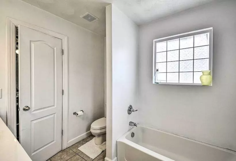 The Lucas:  Cheery House W/ Fenced Backyard!