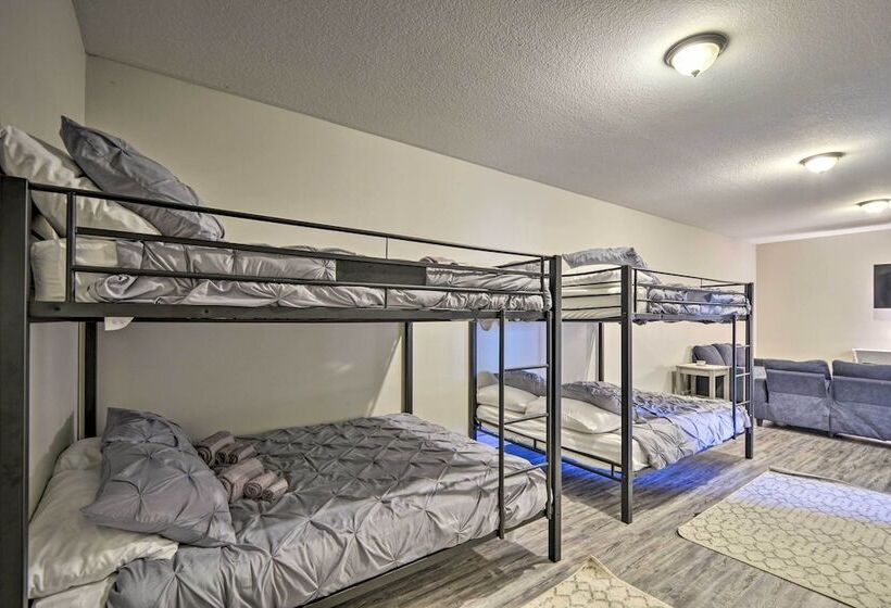 Trenton House W/ Mountain Views, Fire Pit & Grill!