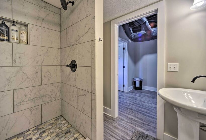 Trenton House W/ Mountain Views, Fire Pit & Grill!