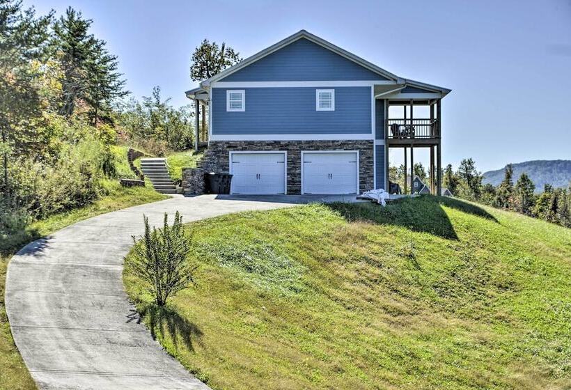 Trenton House W/ Mountain Views, Fire Pit & Grill!