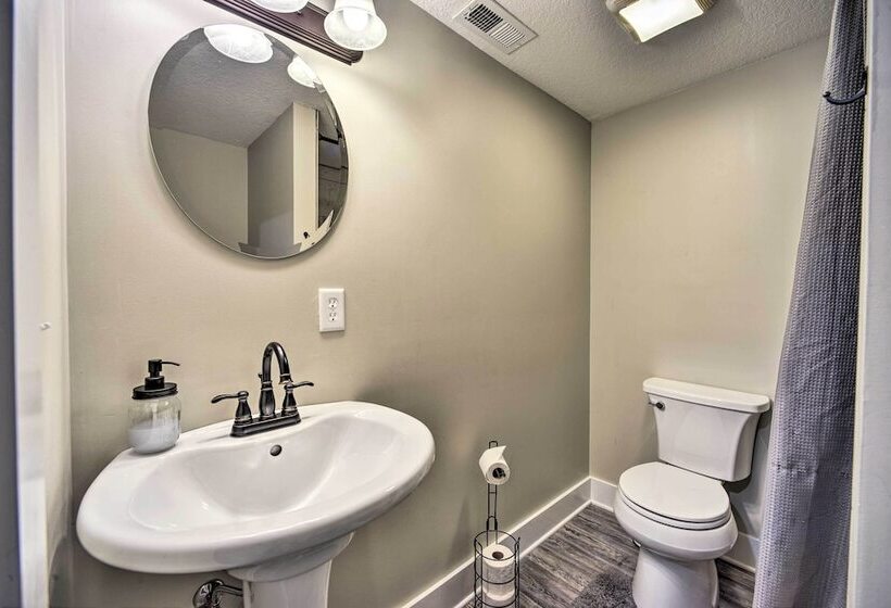 Trenton House W/ Mountain Views, Fire Pit & Grill!