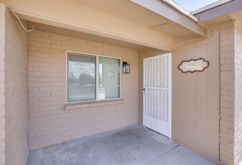 Updated El Paso Home   14 Mi To Downtown!