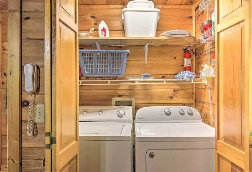 Waterfront Cabin W/ Beautiful River View & Hot Tub