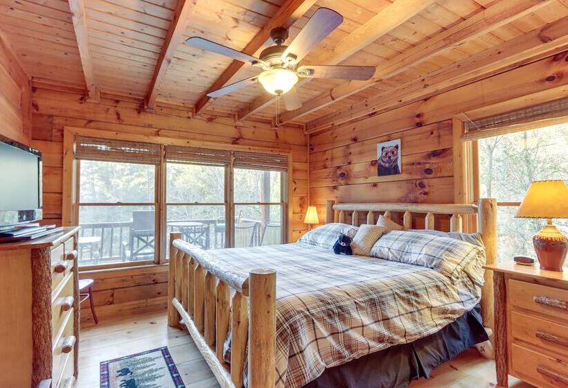 Waterfront Cabin W/ Beautiful River View & Hot Tub