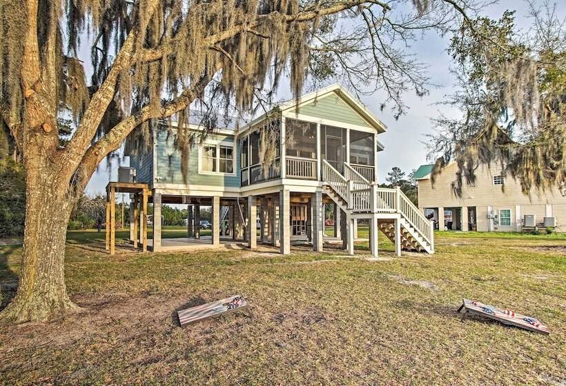Waterfront Colonels Island Home: Shared Dock!