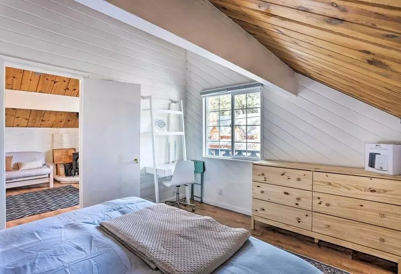 3 Mi To Big Bear Lake & Village: Home W/ Balcony