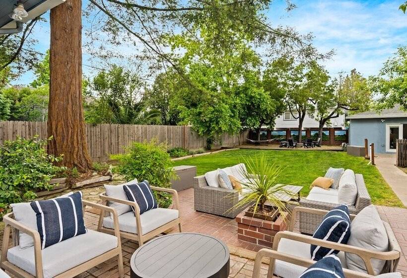 ベッドアンドブレックファースト Grape Escape Inn & Suites