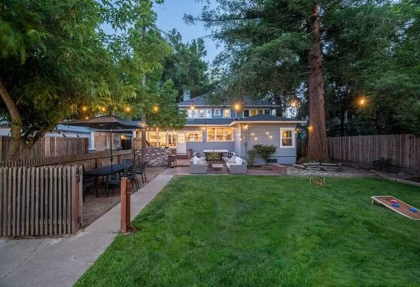 Aamiaismajoitus (B&B) Grape Escape Inn & Suites