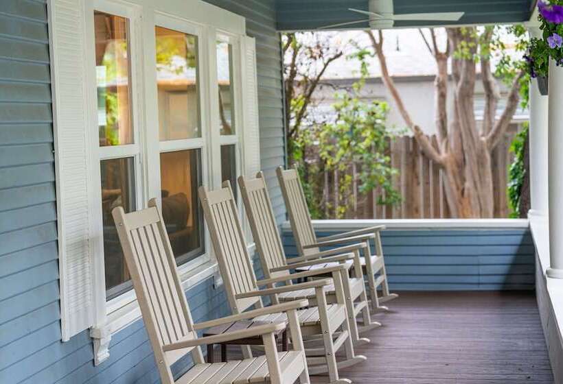 ベッドアンドブレックファースト Grape Escape Inn & Suites