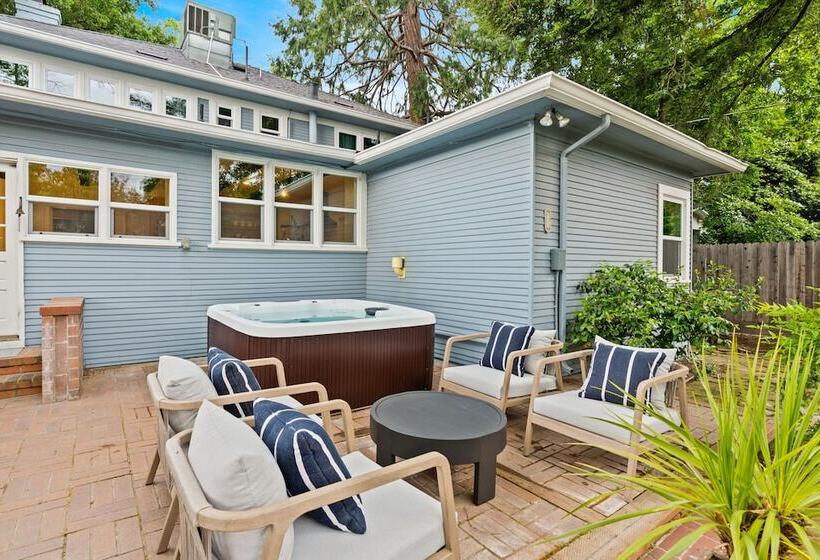 ベッドアンドブレックファースト Grape Escape Inn & Suites