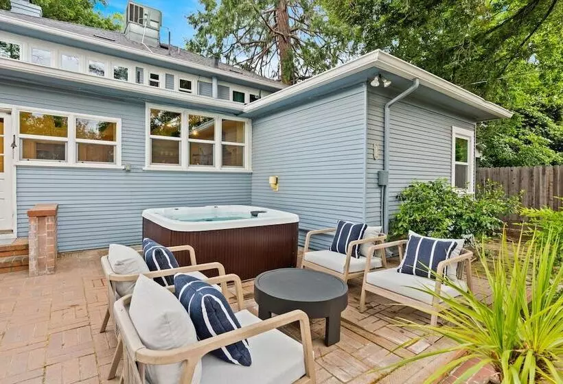 Aamiaismajoitus (B&B) Grape Escape Inn & Suites