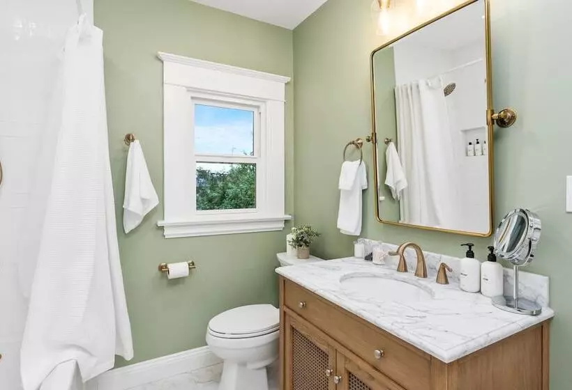 Aamiaismajoitus (B&B) Grape Escape Inn & Suites