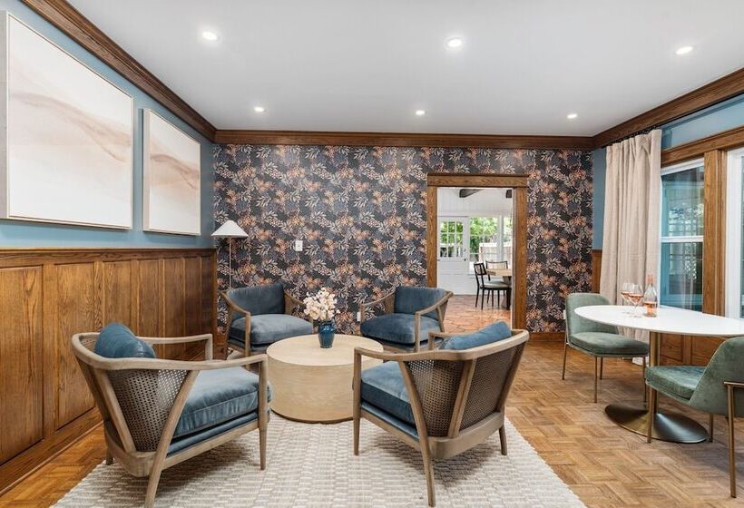 ベッドアンドブレックファースト Grape Escape Inn & Suites