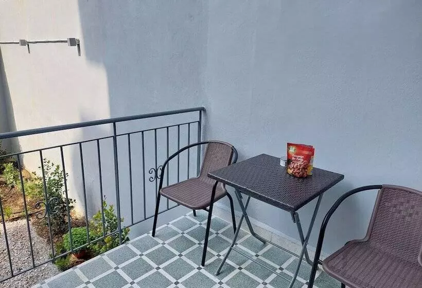 Bmv Apartments