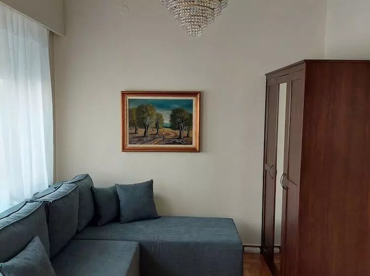 Bmv Apartments