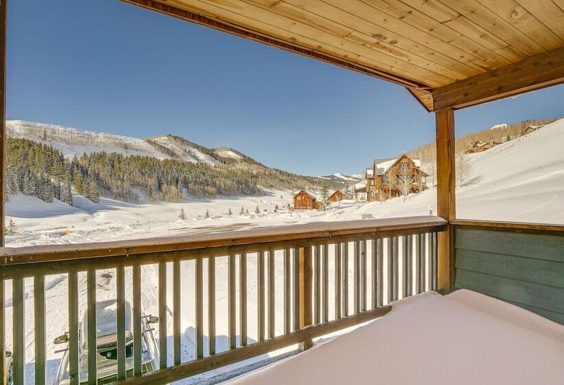 Cb Trailhouse Walk To Meridian Lake!