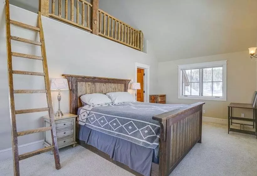 Cb Trailhouse    Walk To Meridian Lake!