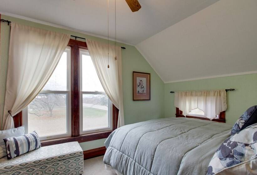 Charming Long Lake Home W/ Dock On 2 Acres!