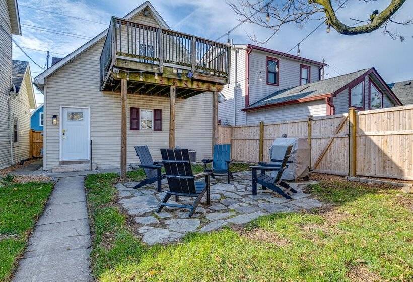 Chic Indianapolis Home W/ Patio < 2 Mi To Downtown