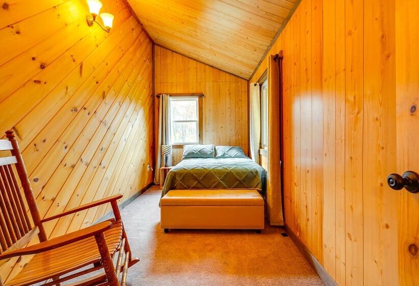 Cozy Howard Cabin: Hike, Hunt + Fish!