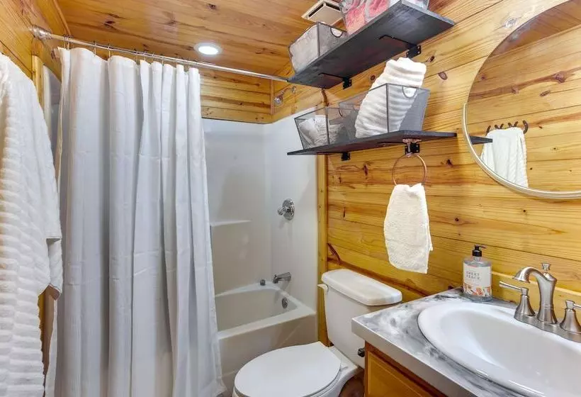 Cozy Onalaska Cabin ~ 2 Mi To Lake Livingston!