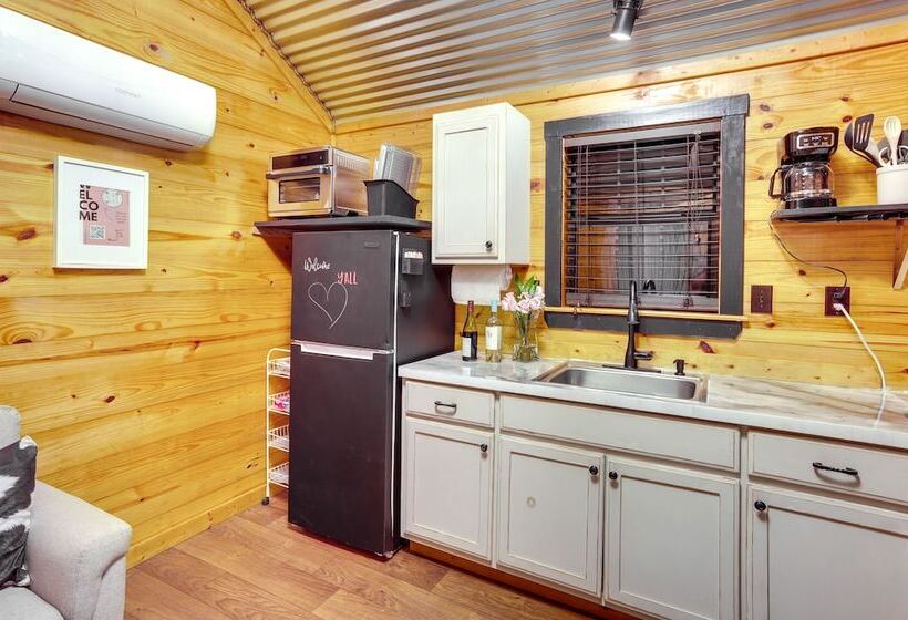 Cozy Onalaska Cabin ~ 2 Mi To Lake Livingston!
