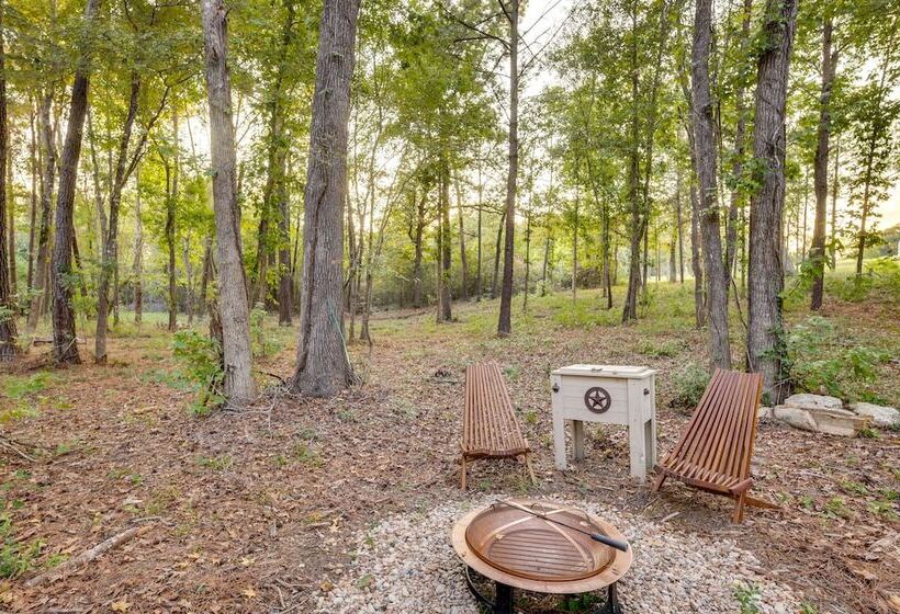 Cozy Onalaska Cabin ~ 2 Mi To Lake Livingston!