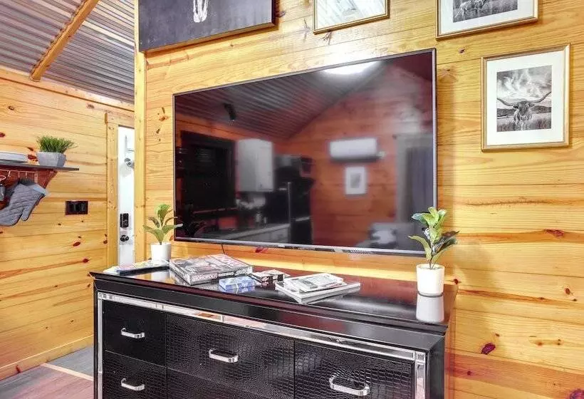 Cozy Onalaska Cabin ~ 2 Mi To Lake Livingston!