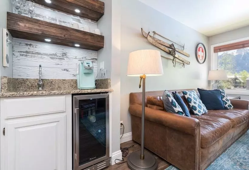 Etta Place Too 107 By Avantstay Close To Town & The Slopes! In Complex W/ Communal Pool & Hot Tub