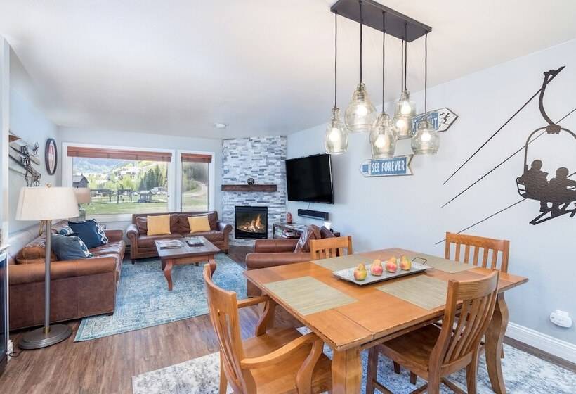 Etta Place Too 107 By Avantstay Close To Town & The Slopes! In Complex W/ Communal Pool & Hot Tub