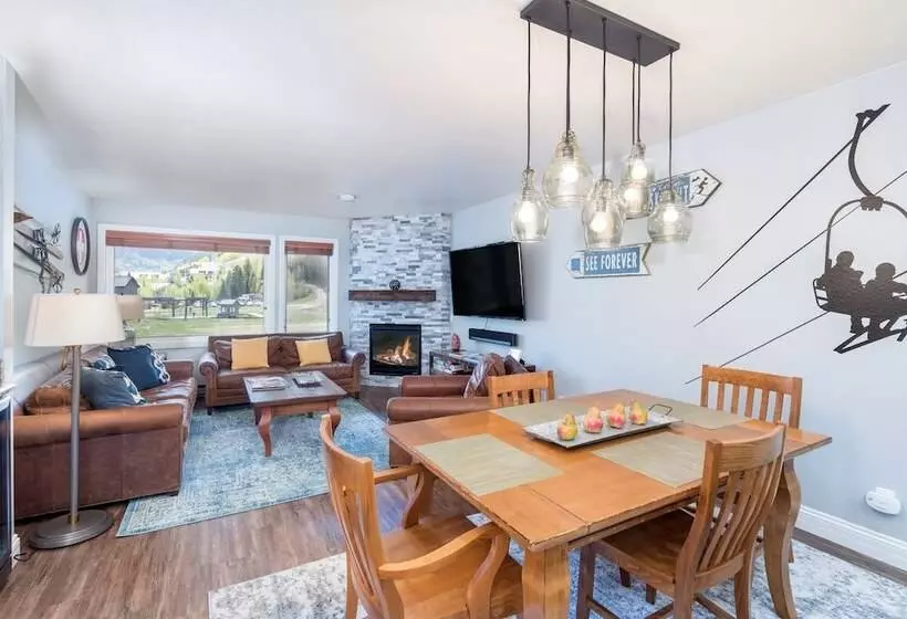 Etta Place Too 107 By Avantstay Close To Town & The Slopes! In Complex W/ Communal Pool & Hot Tub