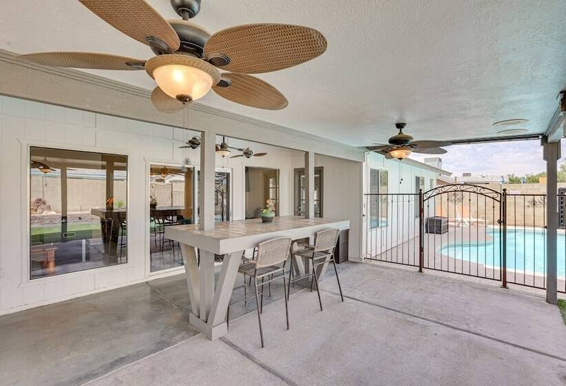 Family Friendly Peoria Home W/ Pool & Fire Pit!