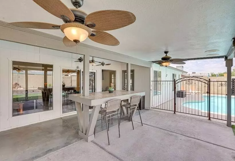 Family Friendly Peoria Home W/ Pool & Fire Pit!