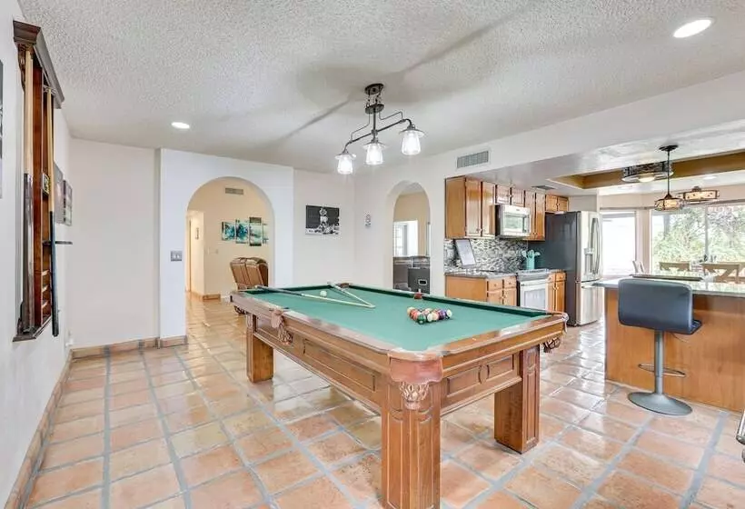 Family Friendly Peoria Home W/ Pool & Fire Pit!