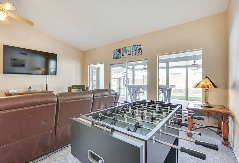 Family Friendly Peoria Home W/ Pool & Fire Pit!