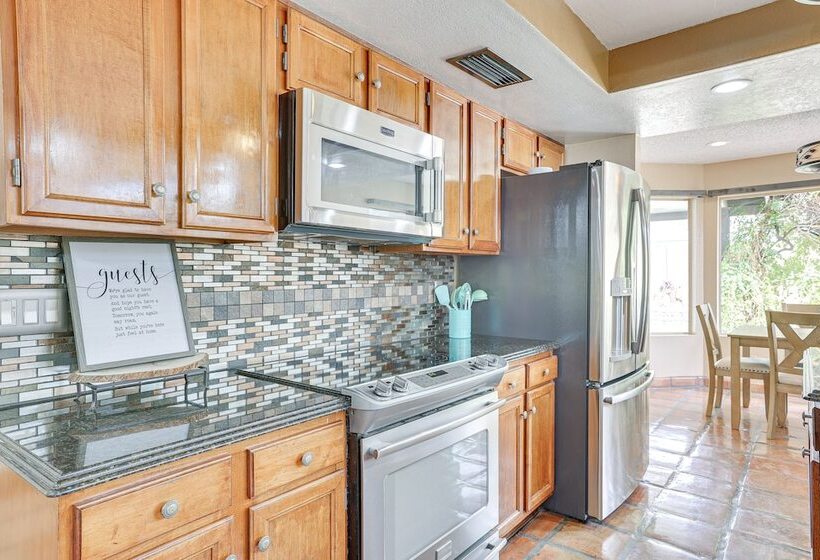 Family Friendly Peoria Home W/ Pool & Fire Pit!