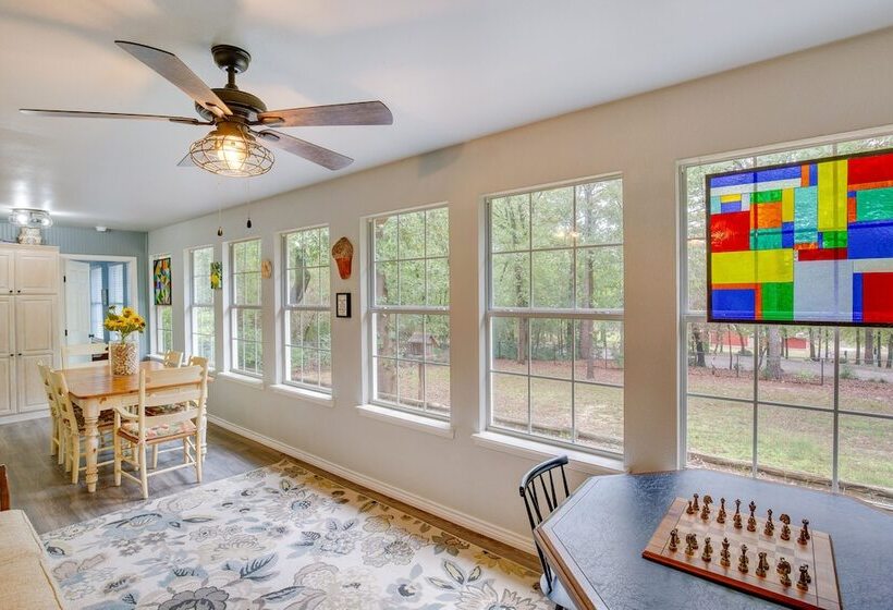 Holly Lake Retreat W/ 3 Community Pools & Yard