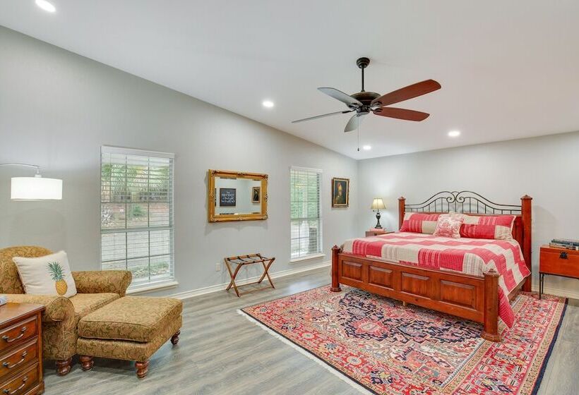 Holly Lake Retreat W/ 3 Community Pools & Yard