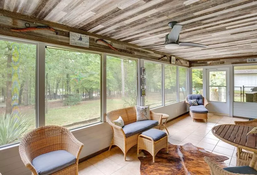 Holly Lake Retreat W/ 3 Community Pools & Yard