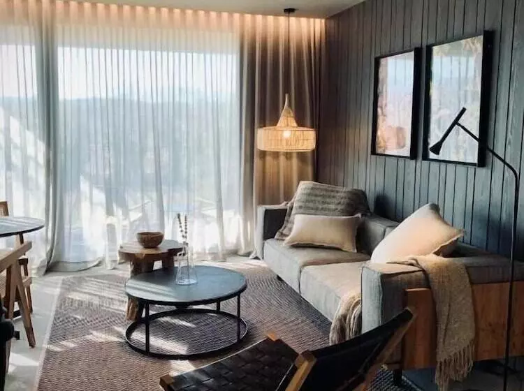 Hotelli Les Cabanes De L Oller Del Mas