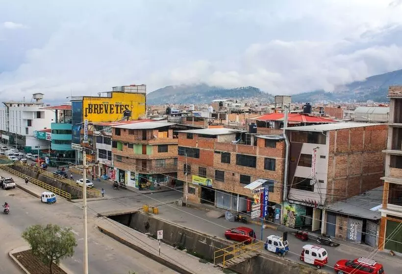 هتل Los Andes Suite Cajamarca