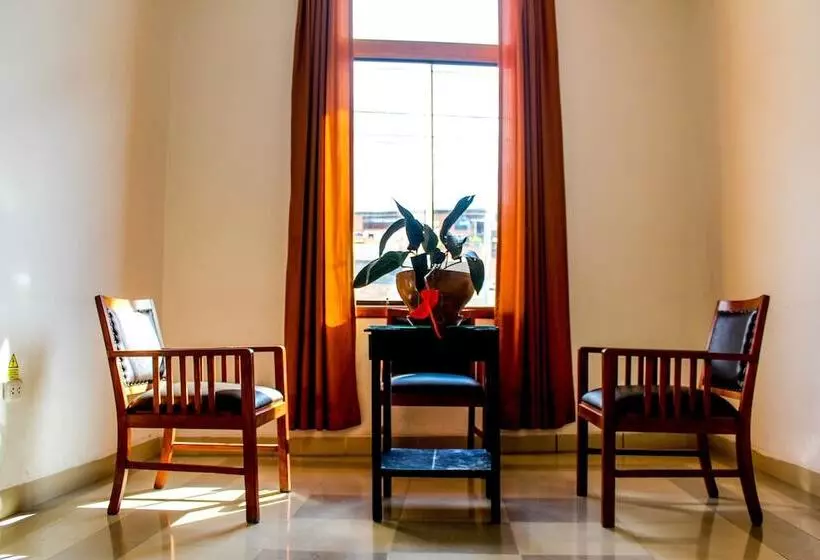 هتل Los Andes Suite Cajamarca