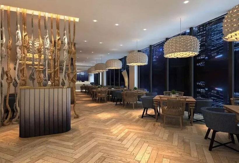 Hotelli Mercure Dubai Deira