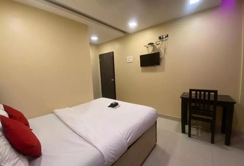 هتل Royal Grand   Near Mumbai International Airport