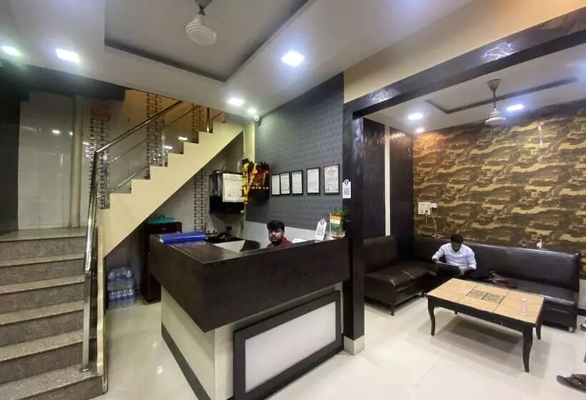 هتل Royal Grand   Near Mumbai International Airport