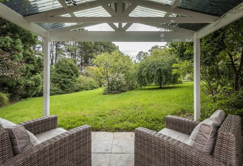 בית מלון כפרי The Vale Penrose